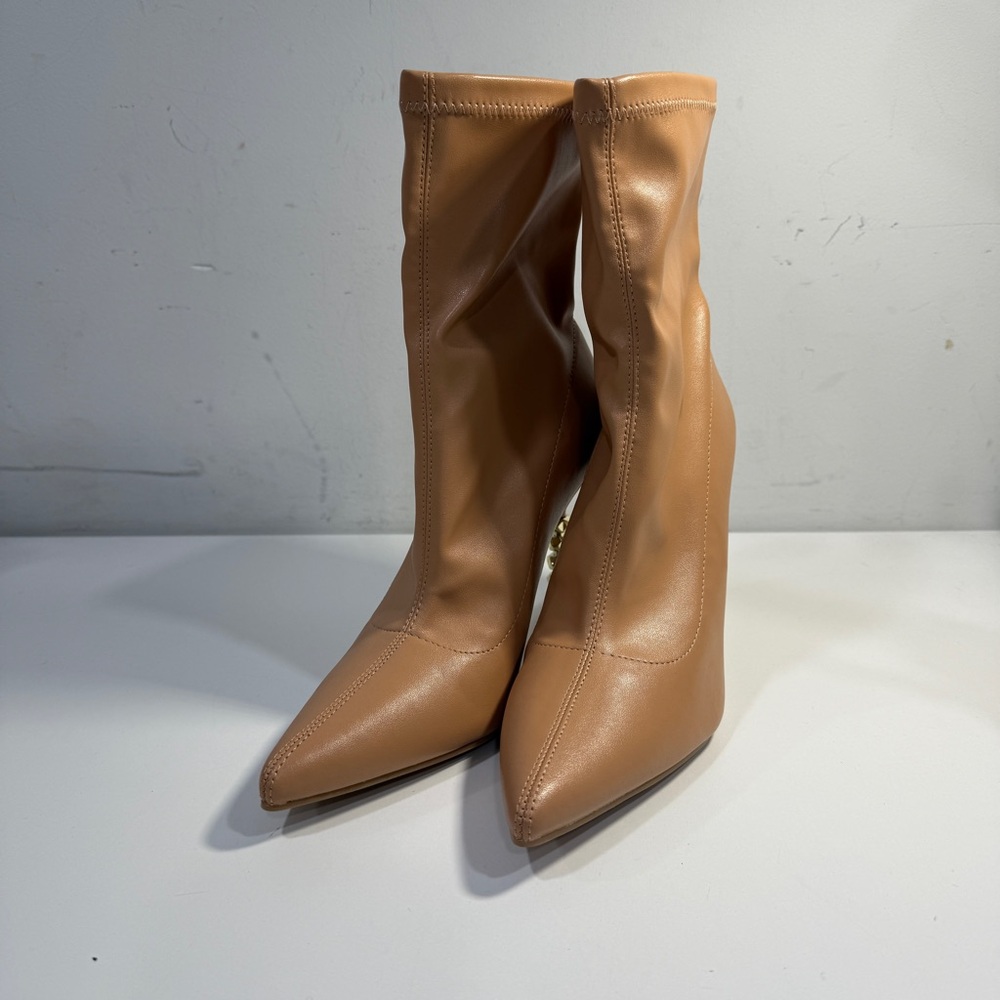 Cape Robbin Heels Beige Tan Pointed Toe Gold Ankle Booties Boots Vice Size 8.5 - Picture 5 of 14
